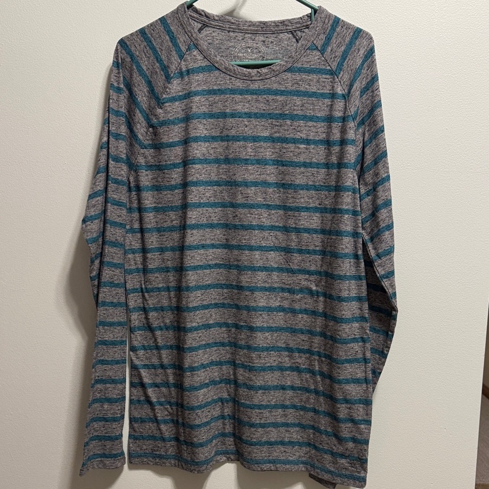 American Eagle  Gray and Teal Men's Shirt